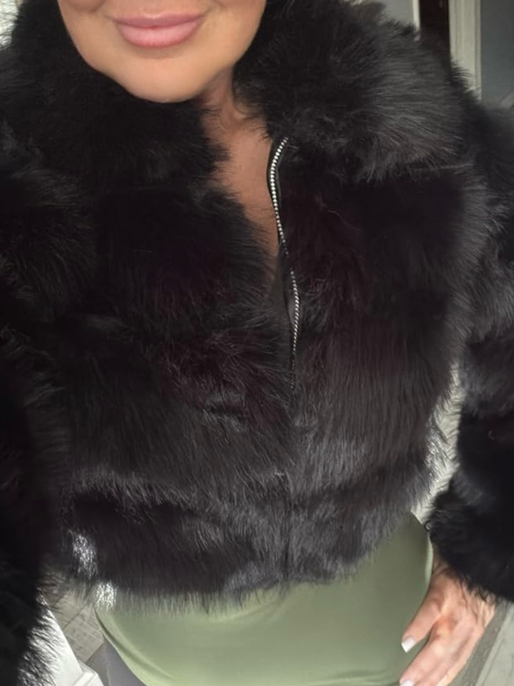 Source Unknown Black Plush Faux Fur Cropped Teddy Jacket - Picture 2 of 6